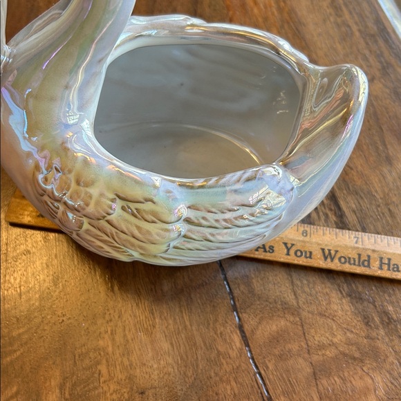 Ceramic Swan - Picture 7 of 11